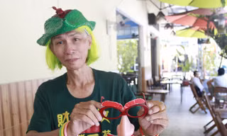 ‘Dị nhân’ bán vé số ở Sài Gòn