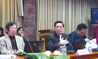 Các nhà khoa học, quản lý về hạt nhân Việt Nam dõi theo sự cố cháy nổ ở nhà máy hạt nhân Fukushima- Nhật Bản (ảnh cuộc họp của Bộ KH&CN hôm qua)	Ảnh: Mỹ Hằng