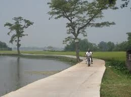 Xe chạy đường quê