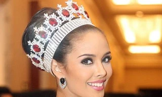 Chiêm ngưỡng nhan sắc rạng rỡ của Tân HHTG 2013