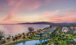 Bãi Ông Lang - nơi chiêm ngưỡng ánh hoàng hôn tuyệt đẹp Việt Nam.