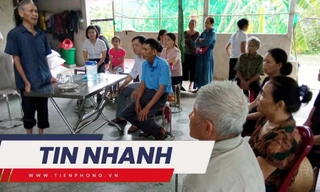 TIN NHANH: Cả làng họp, góp tiền cho học sinh nghèo vào đại học; Bỏ hơn 300 triệu đồng để làm... chó