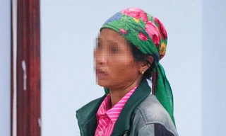 Nỗi đau của người mẹ có con gái bán em ruột sang Trung Quốc lấy chồng