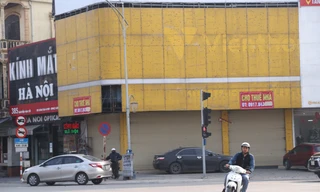 Cảnh tượng lạ trên tuyến đường đắt đỏ, sầm uất nhất thành Vinh 