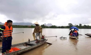 Vụ 3 học sinh mất tích: Tìm thấy thi thể hai anh em ruột đuối nước trên sông Lam