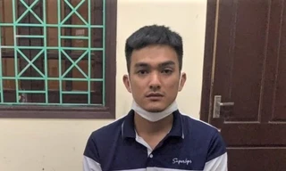 Lợi dụng nhu cầu đổi ngoại tệ để lừa đảo chiếm đoạt tài sản