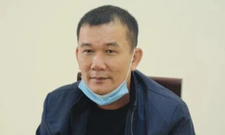 Trùm sới bạc 'khủng' mang 9 tiền án ra đầu thú