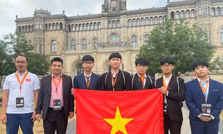 Nam sinh Nghệ An giành Huy chương Vàng Olympic Vật lý châu Âu