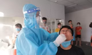 Nghệ An lập bệnh viện dã chiến, test nhanh cho hơn nửa triệu dân thành phố Vinh