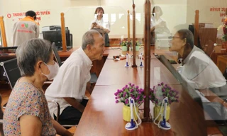 Cụ ông 88 tuổi đi đăng ký kết hôn trong ngày đầu vận hành xã, phường mới