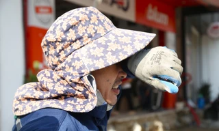 Người dân nơi ‘chảo lửa’ chật vật mưu sinh giữa nắng nóng gay gắt