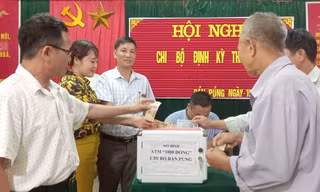 Mô hình 'cây ATM 1.000 đồng' ở vùng cao Nghệ An
