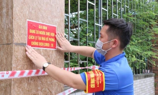 Xung kích ở tâm dịch, nghe tin COVID là 'bật dậy đi ngay'