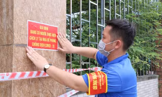 Xung kích ở tâm dịch, nghe tin COVID là 'bật dậy đi ngay'