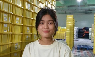 Nữ sinh thủ khoa hệ giáo dục thường xuyên làm công nhân nuôi giấc mơ đại học