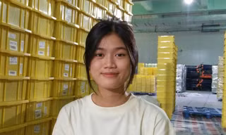 Nữ sinh thủ khoa hệ giáo dục thường xuyên làm công nhân nuôi giấc mơ đại học