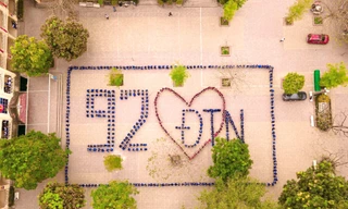 Màn xếp hình đồng diễn đẹp mắt kỷ niệm 92 năm ngày thành lập Đoàn