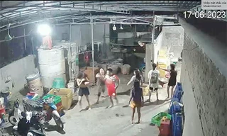 Thiếu nữ 16 tuổi bất ngờ bị nam thanh niên xông vào nhà đánh đập, lột đồ