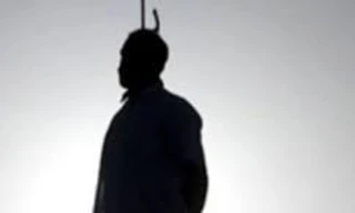 Hai bố con tử vong trong tư thế treo cổ ở nhà riêng