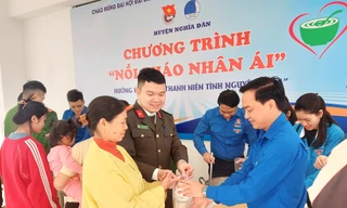 Bát cháo tình thương, ấm lòng người bệnh