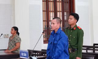 Đâm chết hàng xóm, người đàn ông lĩnh án 17 năm tù