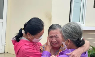 Cuộc trùng phùng đầy nước mắt của người phụ nữ 19 năm lưu lạc Trung Quốc 