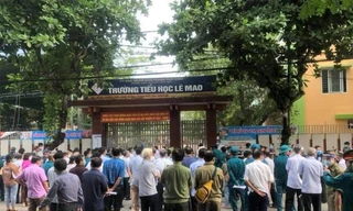 Điểm tiêm chủng vắcxin phòng COVID-19 tại trường Tiểu học Lê Mao, TP Vinh, Nghệ An