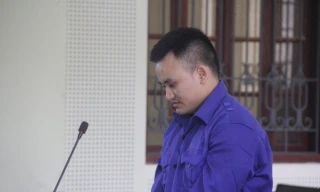 Bực tức chuyện cũ, nam thanh niên dùng búa đánh vỡ hộp sọ bạn