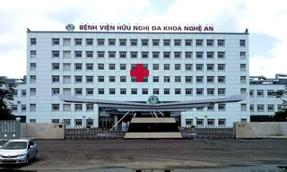 Phong tỏa 8 khoa Bệnh viện Hữu nghị Đa khoa Nghệ An, chỉ tiếp nhận bệnh nhân cấp cứu