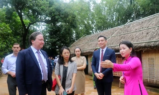 Những người phụ nữ kể chuyện Bác