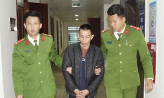 Bắt quả tang đối tượng vận chuyển 8 bánh heroin từ Lào về Nghệ An