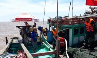 Hai ngư dân Nghệ An bị điện giật tử vong trên biển