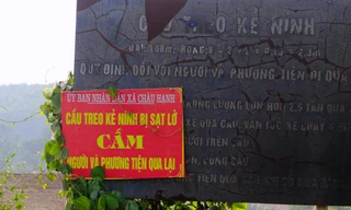 Nhiều người hiếu kỳ đến hiện trường sập cầu treo, UBND huyện chỉ đạo khẩn