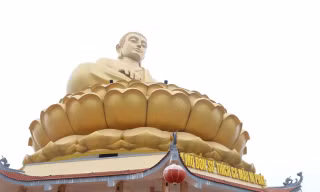 Chiêm ngưỡng tượng Phật lớn nhất Bắc Trung Bộ 
