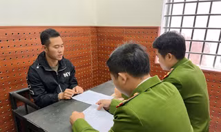 Khởi tố gã thợ xây mua bán 2.000 viên ma túy tổng hợp