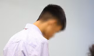 Tuyên án nam sinh lớp 9 cầm dao đâm bạn cùng lớp trọng thương