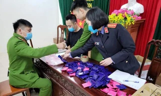 Bắt đối tượng vận chuyển 30.000 viên ma túy tổng hợp