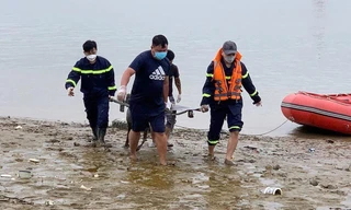 Tìm thấy thi thể thanh niên nhảy cầu Bến Thủy