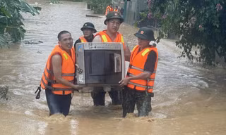 Lũ dâng cao gây ngập lụt khắp nơi, thủy điện thông báo xả lũ