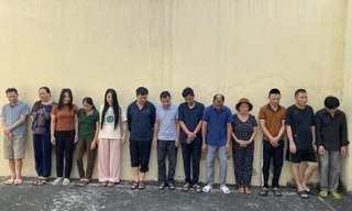 Phá đường dây đánh bạc quy mô lớn có nhiều 'quý bà' tham gia