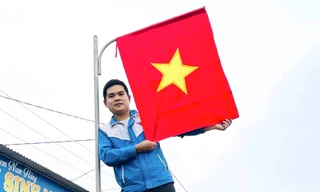 Bí thư Đoàn xã là đảng viên trẻ xuất sắc, thắp lửa phong trào ở vùng đặc thù