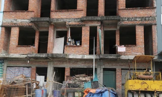 Cảnh loạt biệt thự bỏ hoang dọc đại lộ nghìn tỷ ở TP Vinh