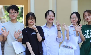 Thí sinh đăng ký dự thi vào trường chuyên lớn nhất Nghệ An giảm