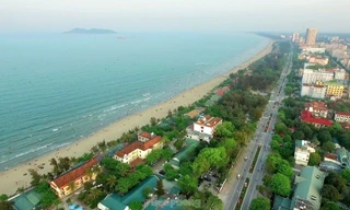 ‘Tối hậu thư’ với hàng trăm ki-ốt dọc bãi biển Cửa Lò