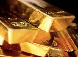 Rộ tin đồn hàng chục két sắt chứa vàng trôi sông