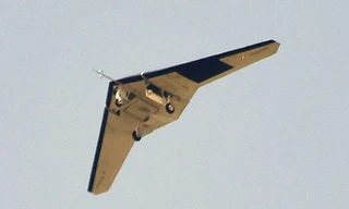 Máy bay không người lái Thunderbolt UCAV không kích IS ở Deir Ezzor