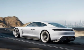 Porsche ra mắt ô tô điện: Sạc 20 phút đi được 400 km