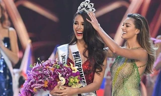  Giây phút đăng quang của Tân Hoa hậu Hoàn vũ 2018