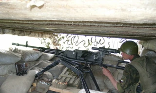 Sức mạnh đáng gờm của súng máy hạng nặng NSV 12.7mm