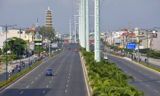 Thênh thang con đường rộng 60m, 10 làn xe ở Thủ đô